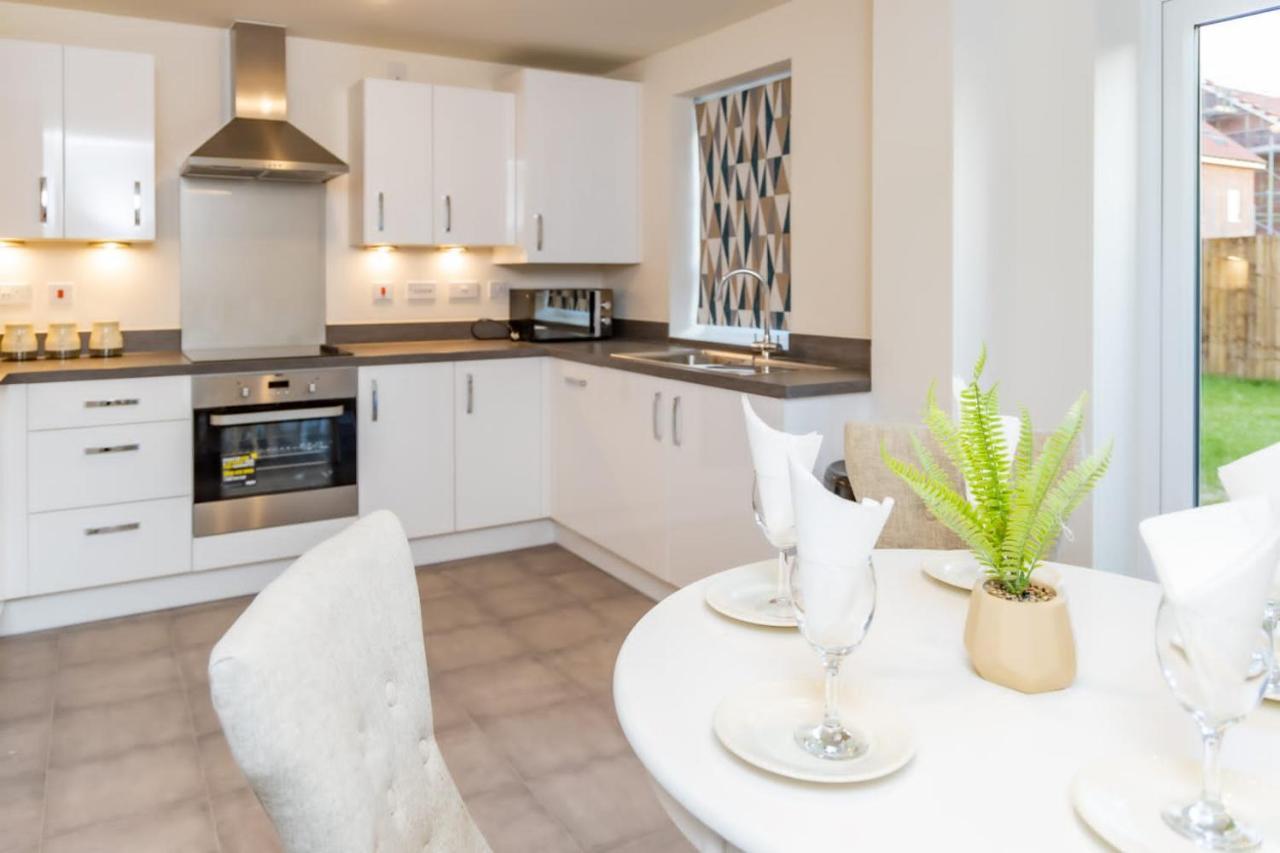Stunning 3-Bed Risa House In Beeston Nottingham Villa Exterior photo